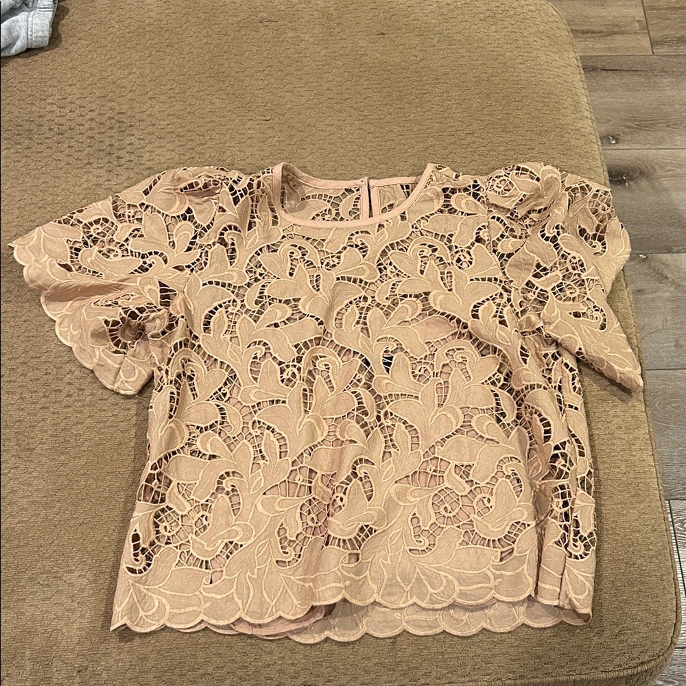 Express Lace Blouse in Beige